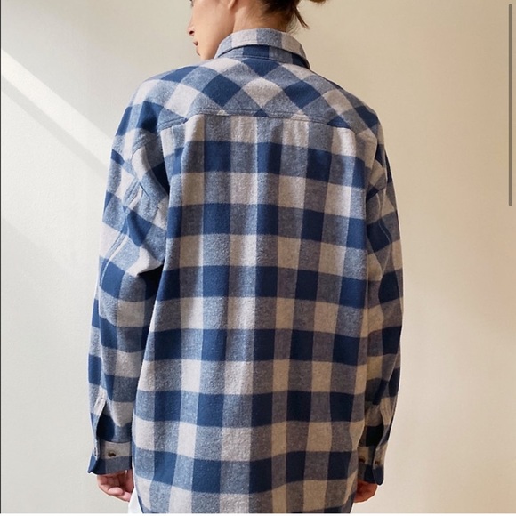 The Group by Babaton Fisher Flannel / Shacket Button Up - Picture 3 of 9